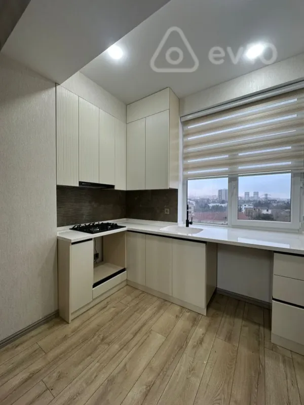 Kirayə verilir 3 otaqlı yeni tikili 85 m²