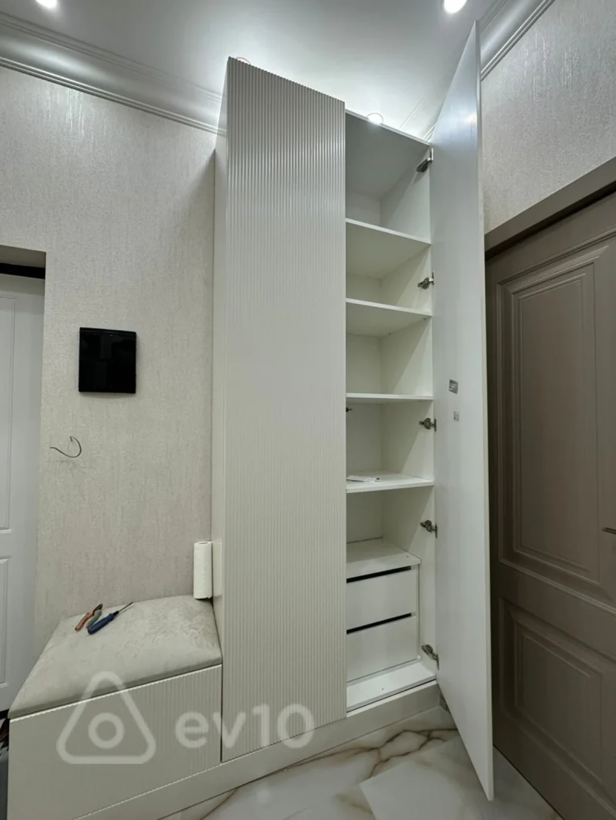 Kirayə verilir 3 otaqlı yeni tikili 85 m²