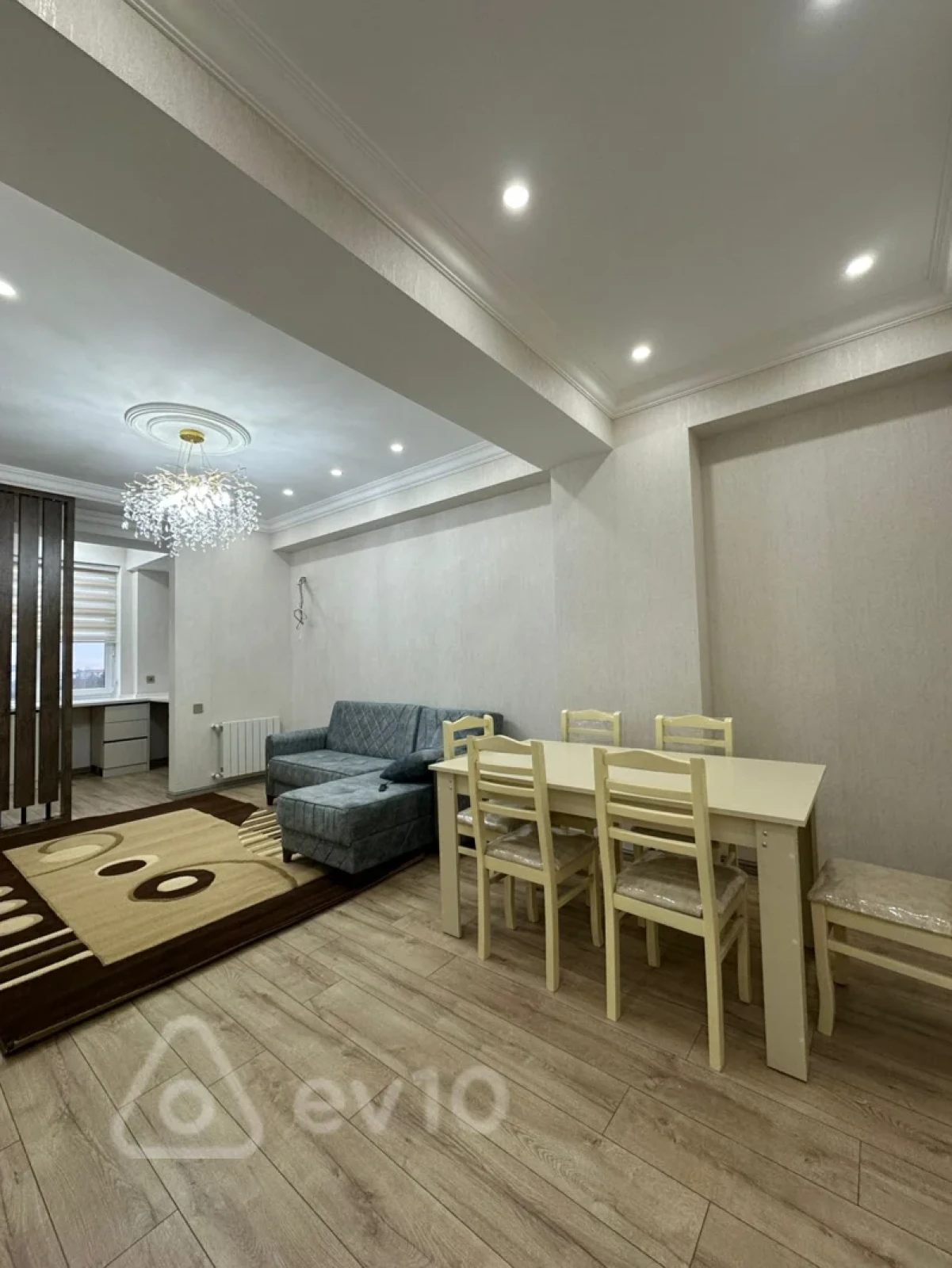Kirayə verilir 3 otaqlı yeni tikili 85 m²