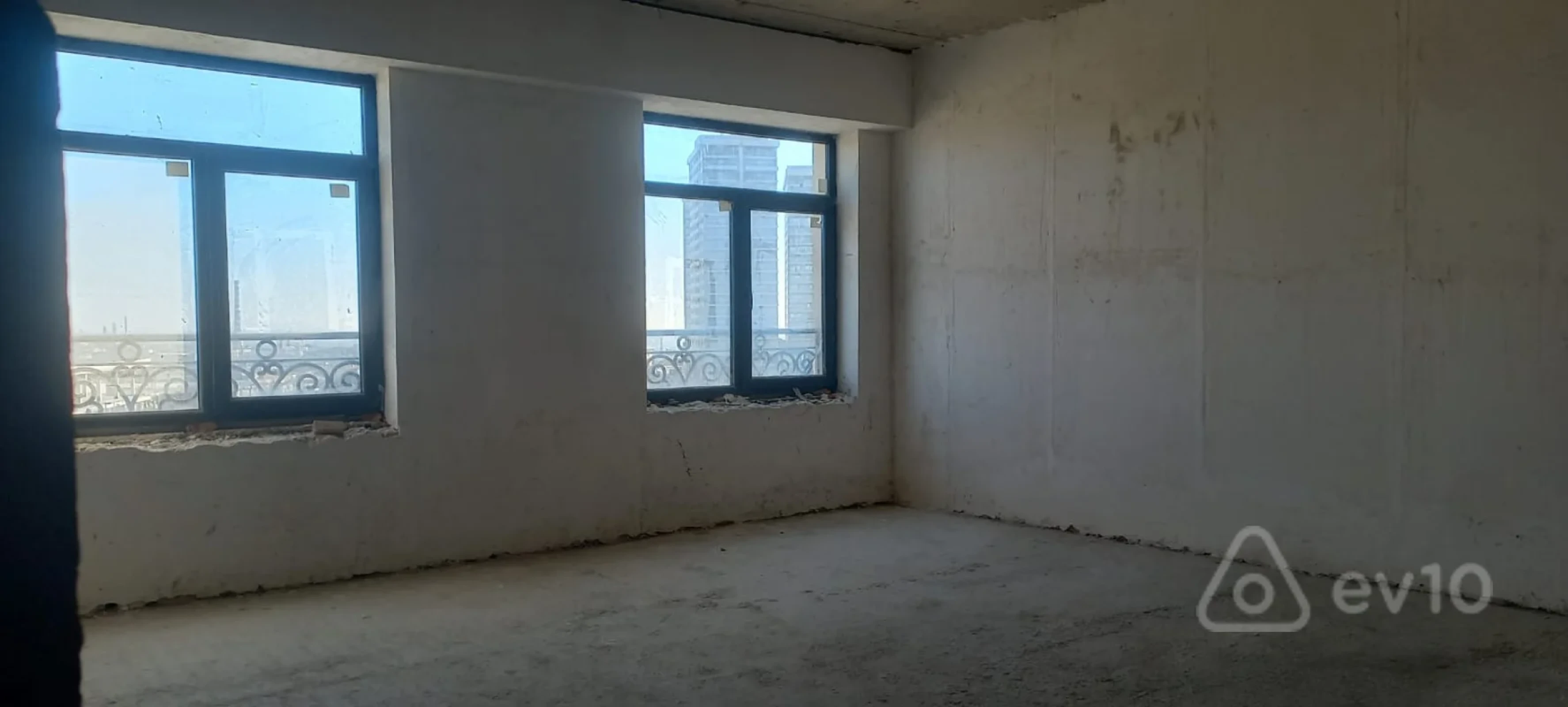 Satılır 4 otaqlı yeni tikili 159 m²
