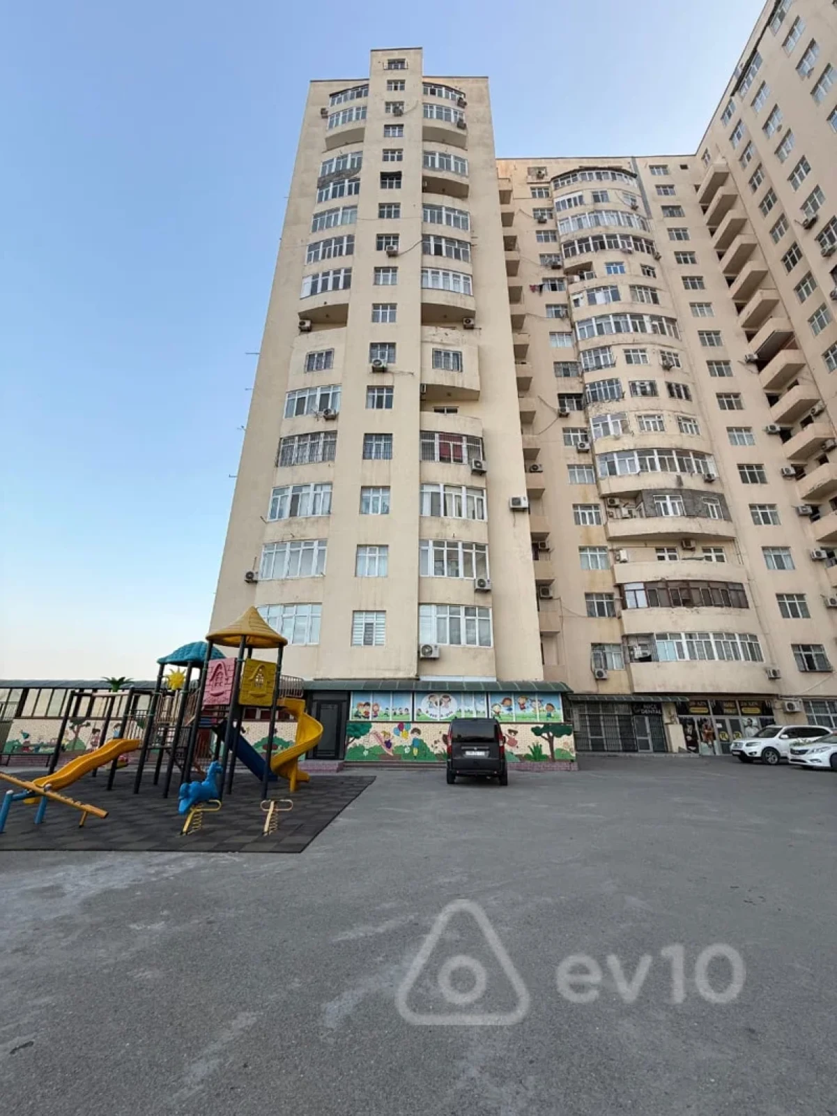 Satılır 2 otaqlı yeni tikili 54 m²