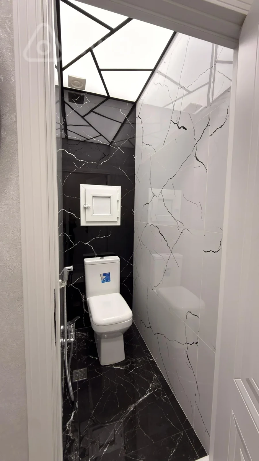 Kirayə verilir 2 otaqlı köhnə tikili 65 m²