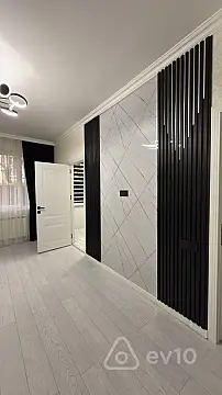Kirayə verilir 2 otaqlı köhnə tikili 65 m²