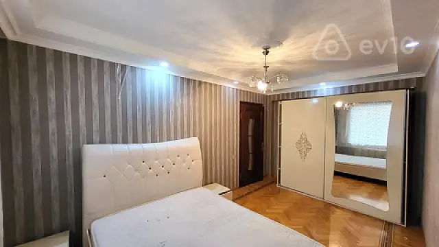 Satılır 3 otaqlı köhnə tikili 85 m²
