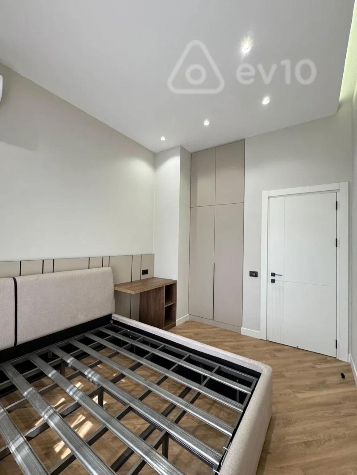 Satılır 3 otaqlı yeni tikili 95 m²