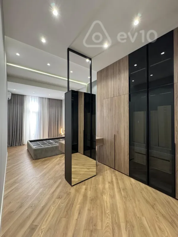 Satılır 3 otaqlı yeni tikili 95 m²