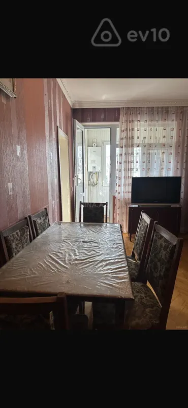 Kirayə verilir 3 otaqlı köhnə tikili 65 m²