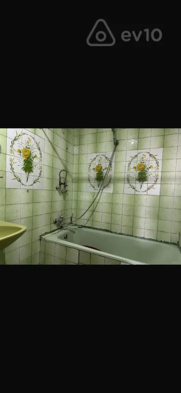 Kirayə verilir 3 otaqlı köhnə tikili 65 m²