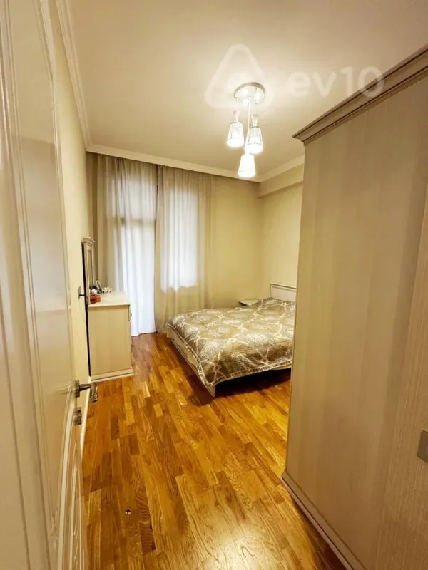 Satılır 3 otaqlı yeni tikili 105 m²