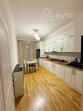 Satılır 3 otaqlı yeni tikili 105 m²