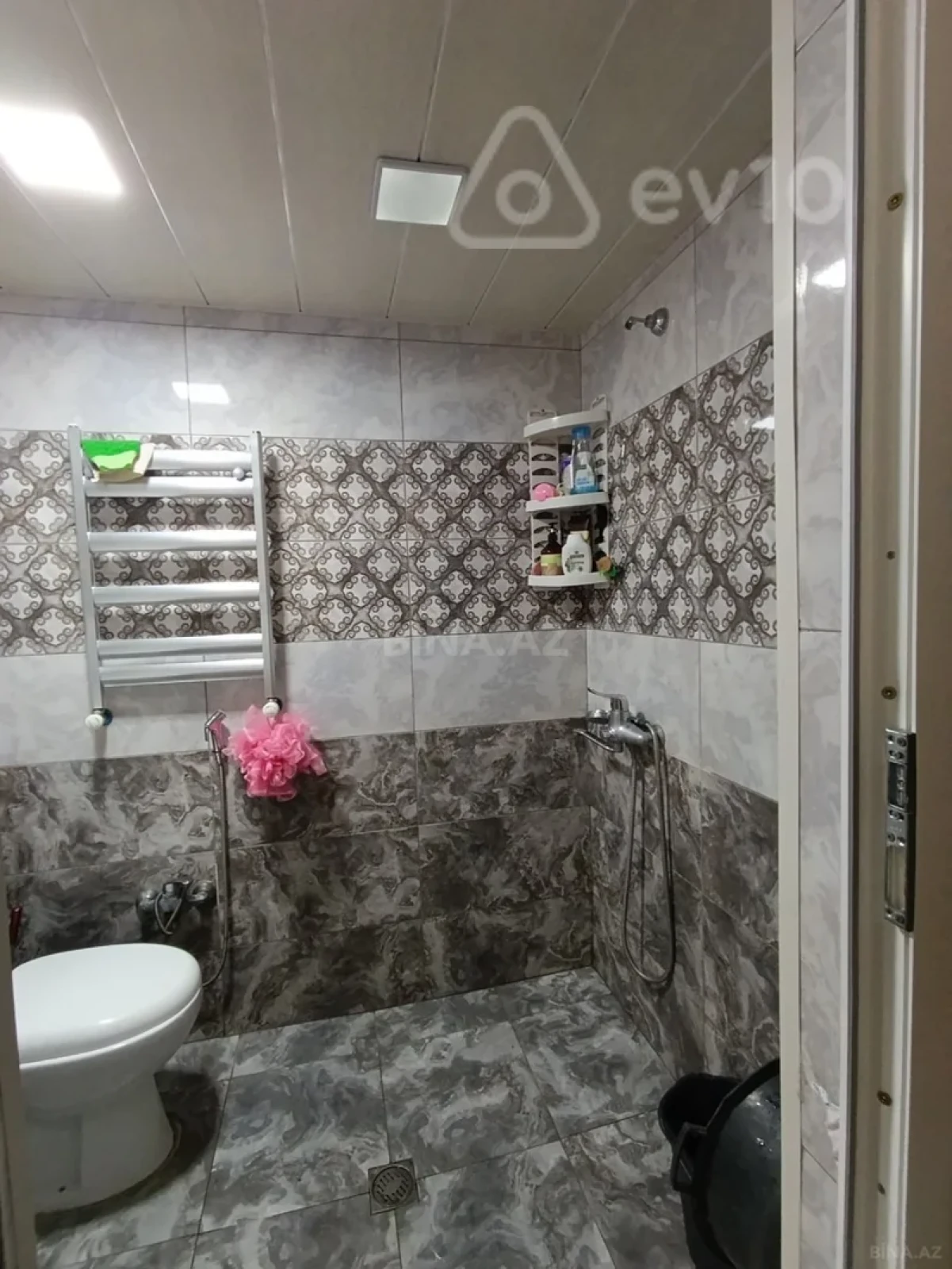 Kirayə verilir 3 otaqlı köhnə tikili 65 m²