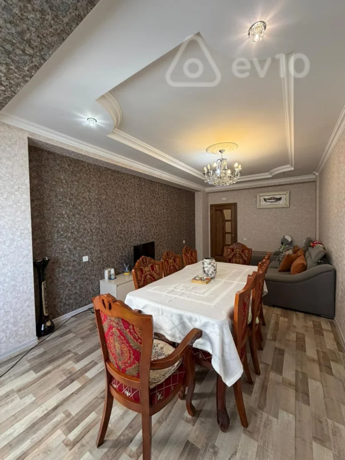 Satılır 2 otaqlı yeni tikili 70 m²