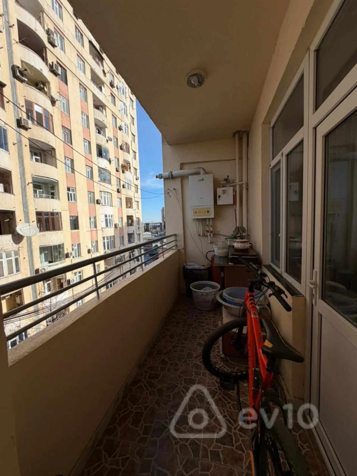 Satılır 2 otaqlı yeni tikili 70 m²