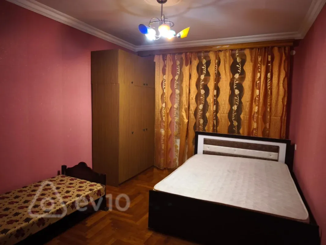 Kirayə verilir 3 otaqlı köhnə tikili 64 m²