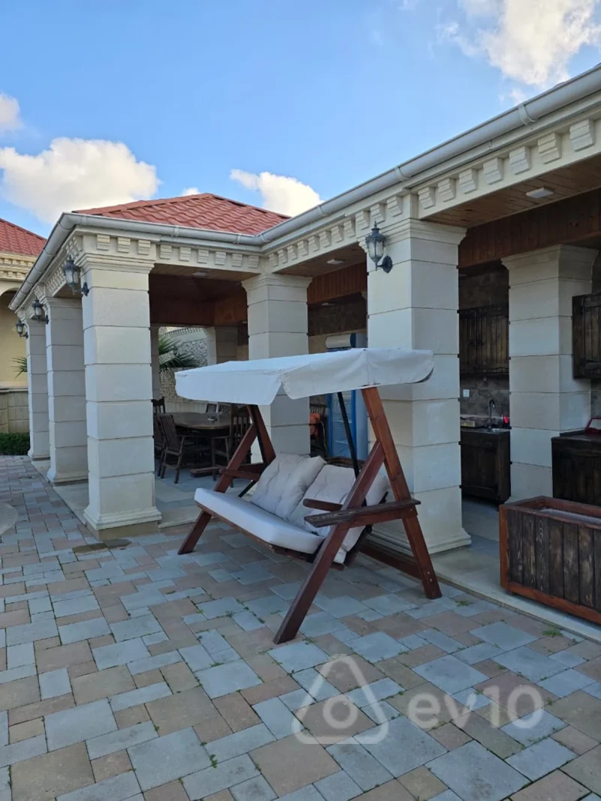 Satılır 3 otaqlı həyət evi 150 m²