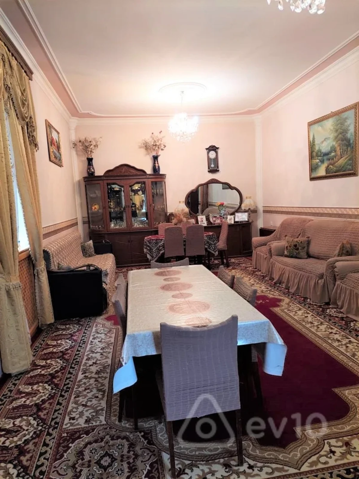 Satılır 4 otaqlı həyət evi 200 m²