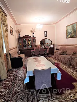 Satılır 4 otaqlı həyət evi 200 m²