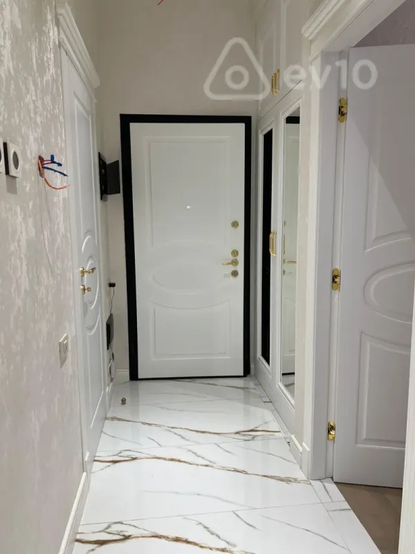 Kirayə verilir 2 otaqlı yeni tikili 85 m²