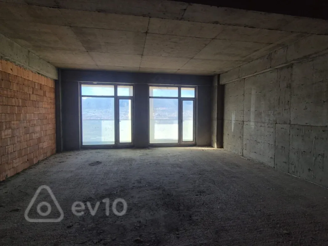 Satılır 3 otaqlı yeni tikili 153 m²