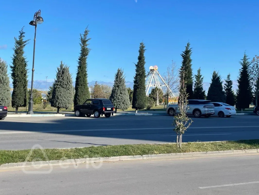 Kirayə verilir 4 otaqlı yeni tikili 143 m²