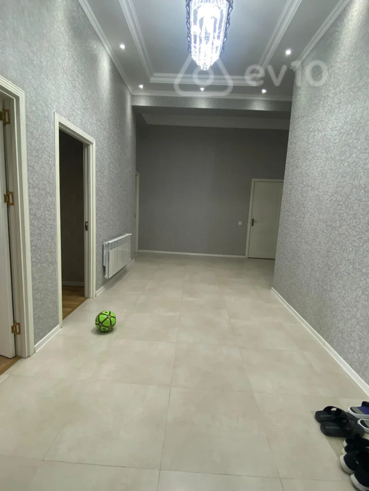 Kirayə verilir 4 otaqlı yeni tikili 143 m²