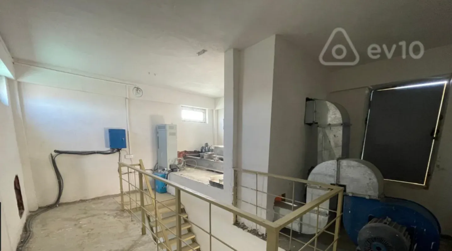 Kirayə verilir 4 otaqlı yeni tikili 143 m²
