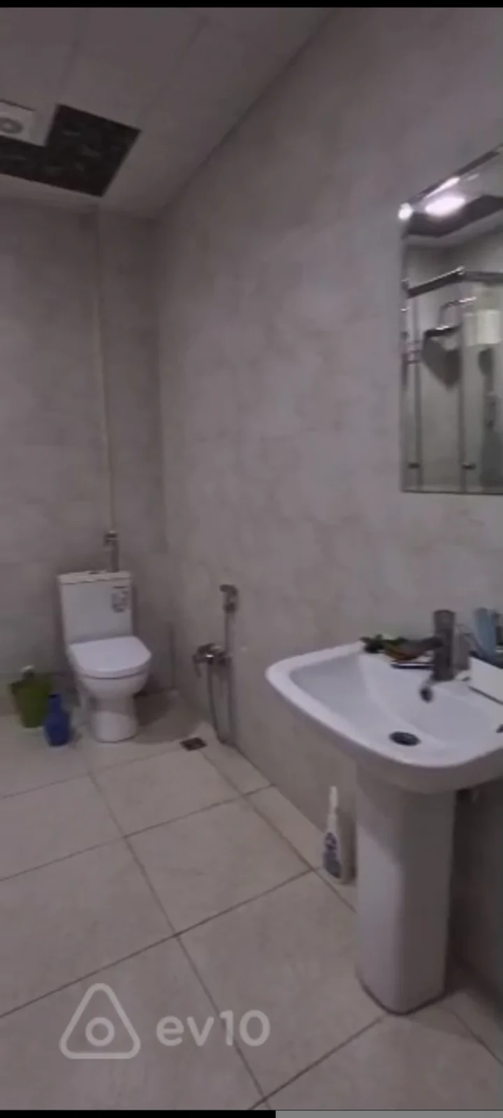 Kirayə verilir 2 otaqlı yeni tikili 80 m²