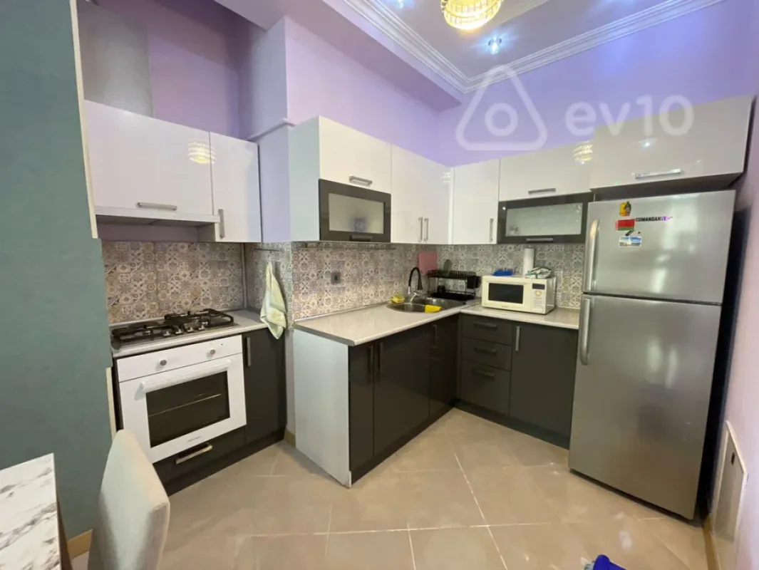 Kirayə verilir 2 otaqlı yeni tikili 74 m²