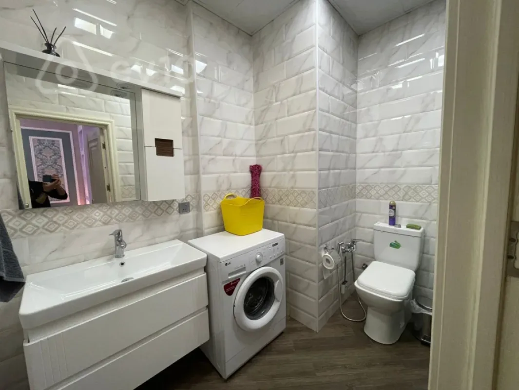 Kirayə verilir 2 otaqlı yeni tikili 74 m²
