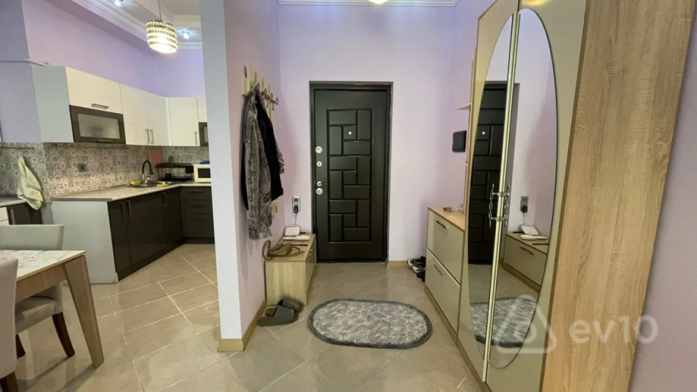 Kirayə verilir 2 otaqlı yeni tikili 74 m²