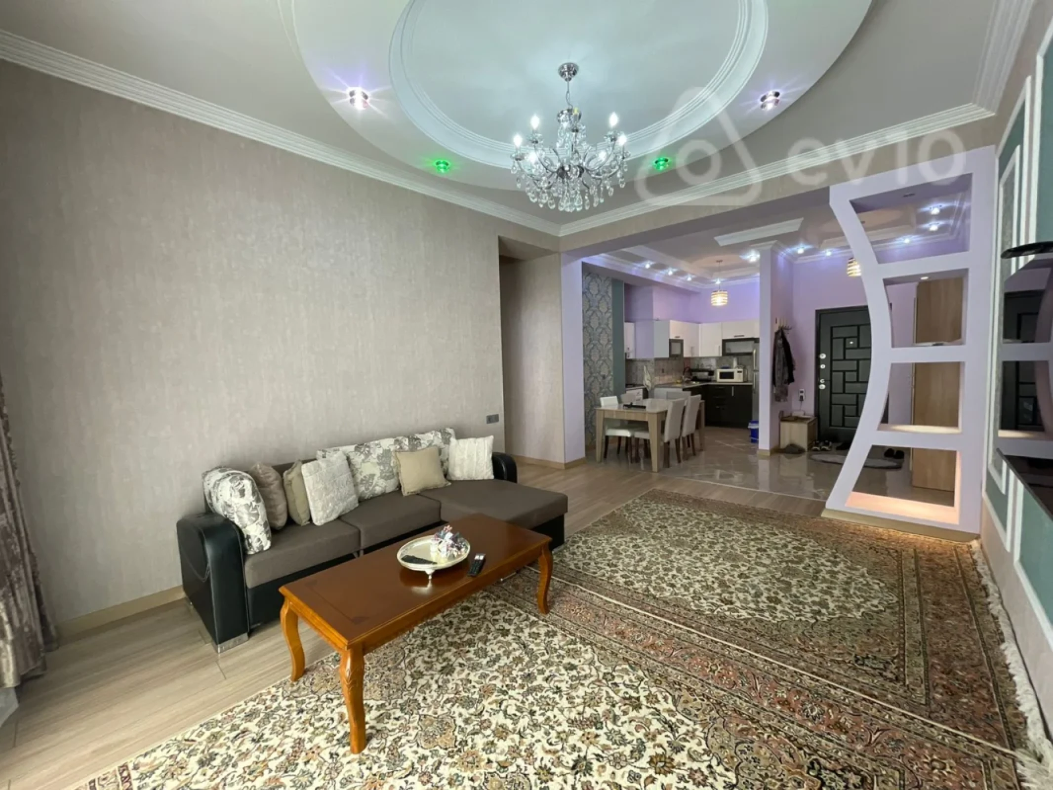 Kirayə verilir 2 otaqlı yeni tikili 74 m²