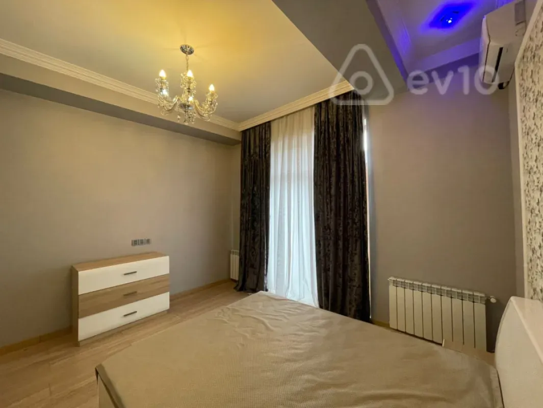 Kirayə verilir 2 otaqlı yeni tikili 74 m²