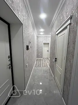 Kirayə verilir 2 otaqlı köhnə tikili 44 m²