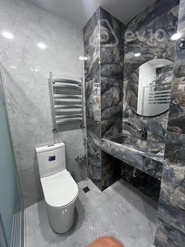 Kirayə verilir 2 otaqlı köhnə tikili 44 m²