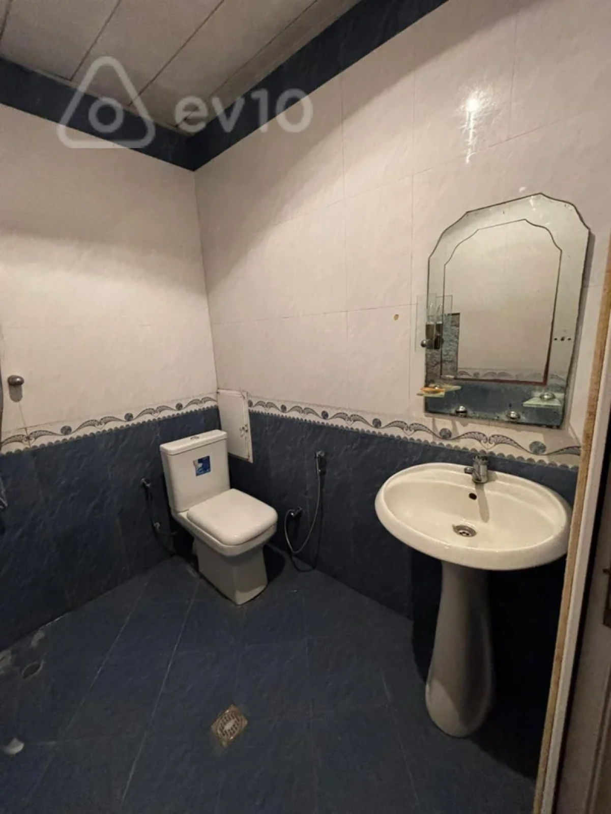 Kirayə verilir 2 otaqlı yeni tikili 55 m²