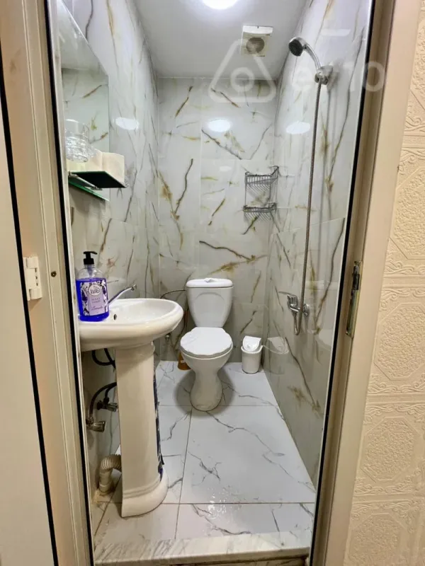 Kirayə verilir 2 otaqlı həyət evi 60 m²