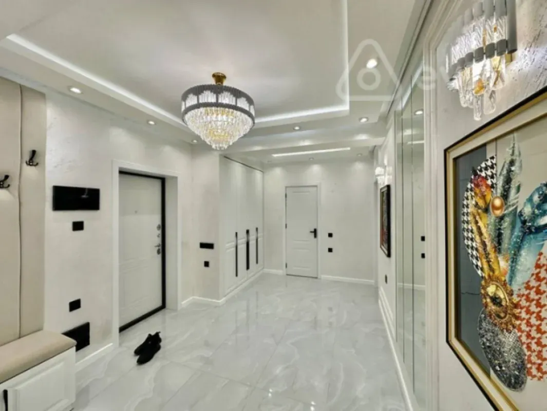 Satılır 4 otaqlı yeni tikili 153 m²