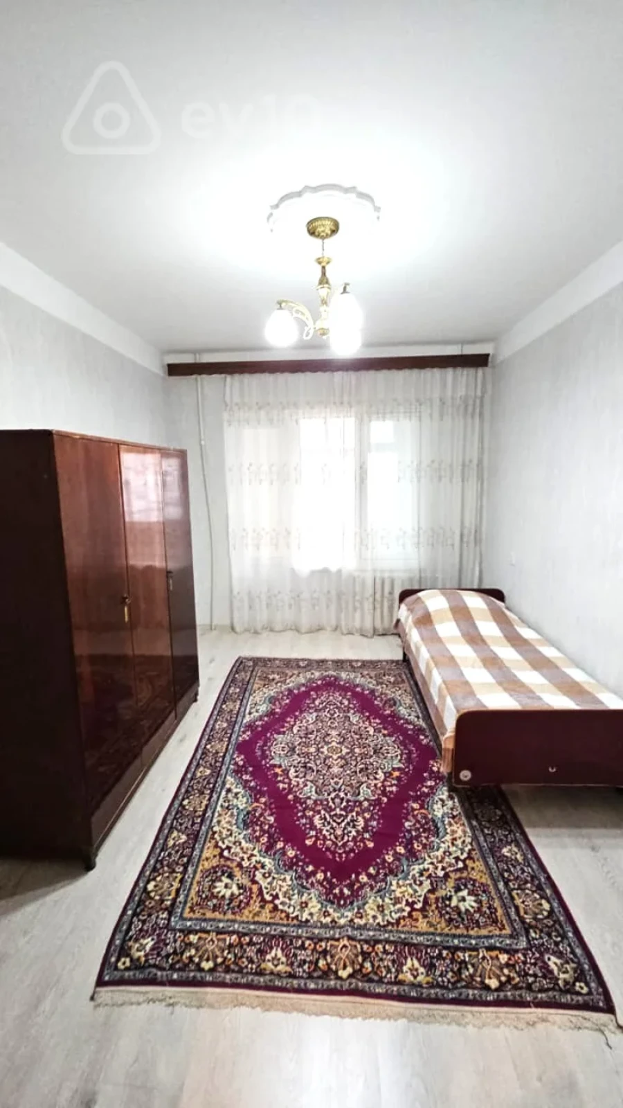 Kirayə verilir 3 otaqlı köhnə tikili 85 m²