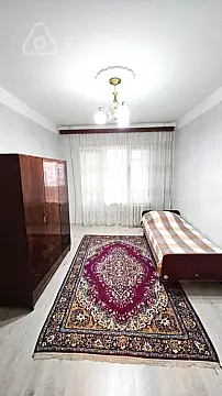 Kirayə verilir 3 otaqlı köhnə tikili 85 m²