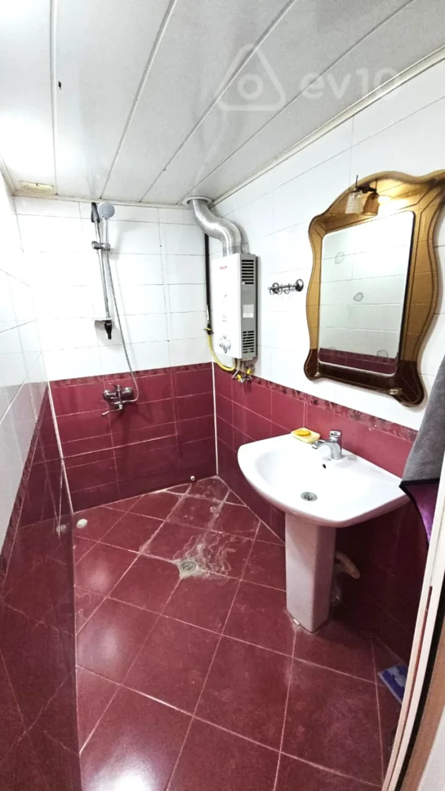 Kirayə verilir 3 otaqlı köhnə tikili 85 m²