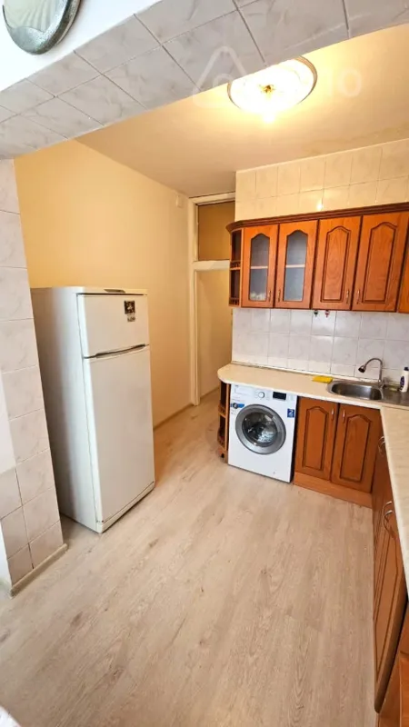 Kirayə verilir 3 otaqlı köhnə tikili 85 m²