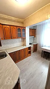 Kirayə verilir 3 otaqlı köhnə tikili 85 m²