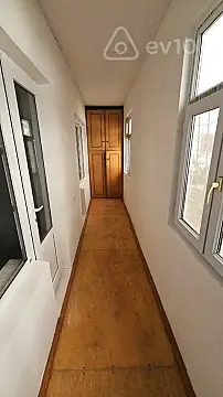 Kirayə verilir 3 otaqlı köhnə tikili 85 m²