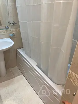 Kirayə verilir 2 otaqlı köhnə tikili 90 m²