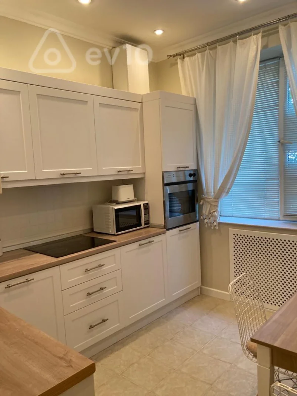 Kirayə verilir 2 otaqlı köhnə tikili 90 m²