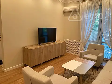 Kirayə verilir 2 otaqlı köhnə tikili 90 m²