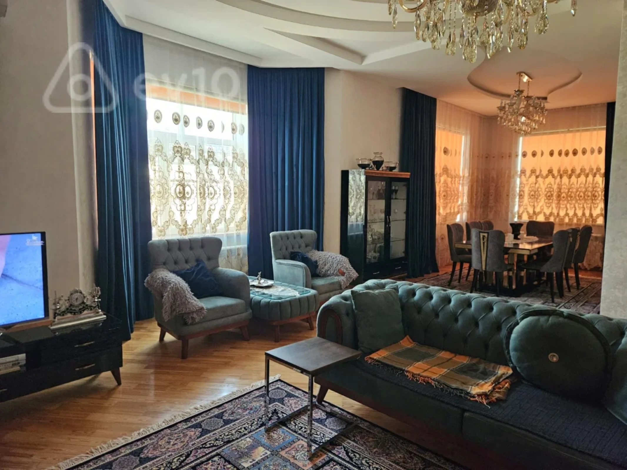 Satılır 5 otaqlı həyət evi 169 m²