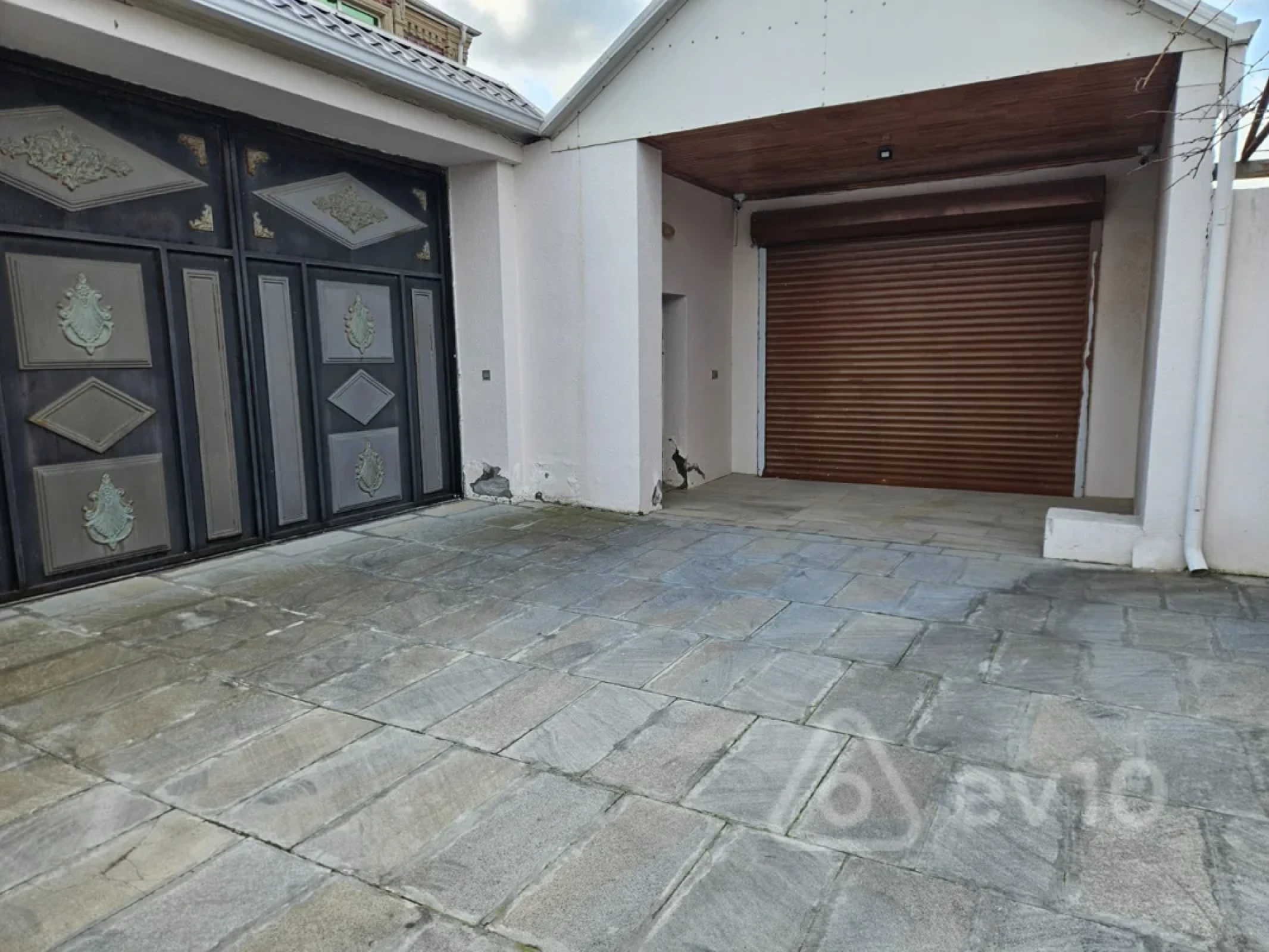 Satılır 5 otaqlı həyət evi 169 m²