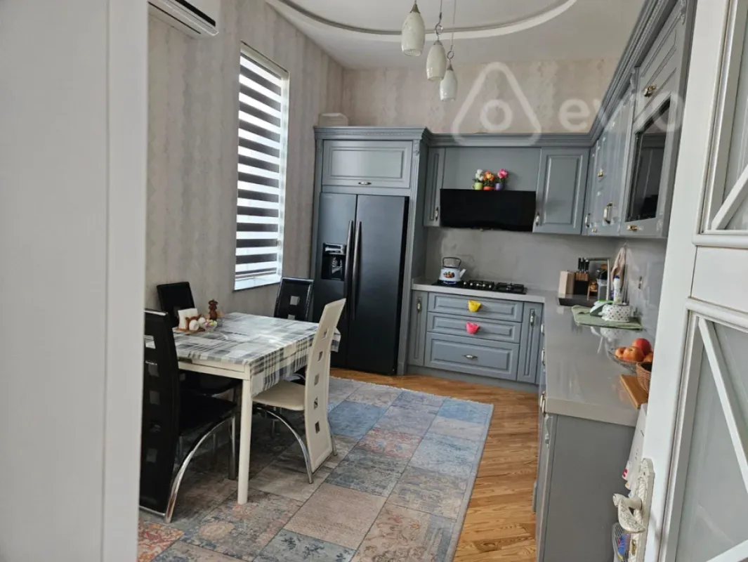 Satılır 5 otaqlı həyət evi 169 m²