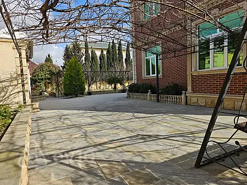 Satılır 5 otaqlı həyət evi 169 m²